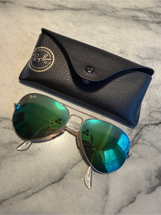 Ray-Ban Accessories - Ray-Ban Aviator Sunglasses with Green Mirrored Lenses and Gold Frame